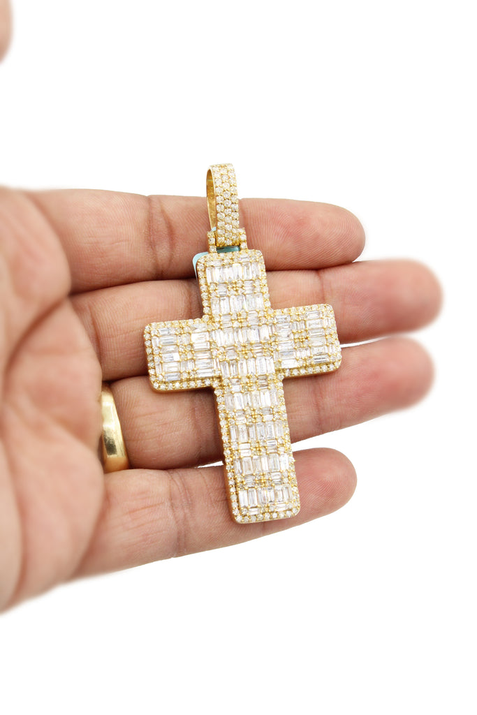 *NEW* 14K Diamond Cross Pendant JTJ™ - Javierthejeweler