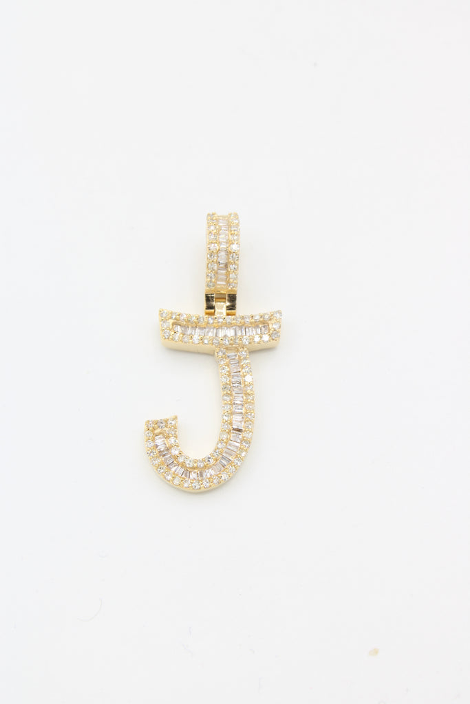 *NEW* 14K Diamond Initial Pendant 💎 - JTJ™ - Javierthejeweler