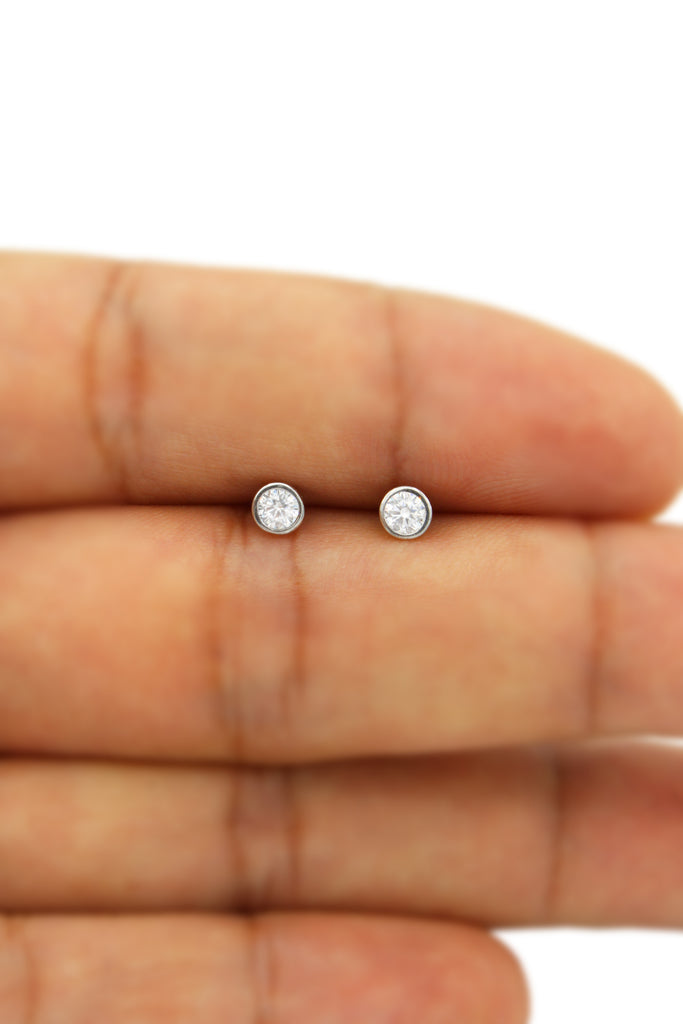 *NEW* 14K White Earrings CZ Stud Round (4.5 MM) JTJ™ - Javierthejeweler